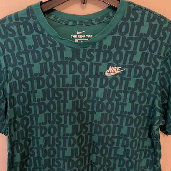 Just do it in this classic t-shirt - Picture 2 of 4